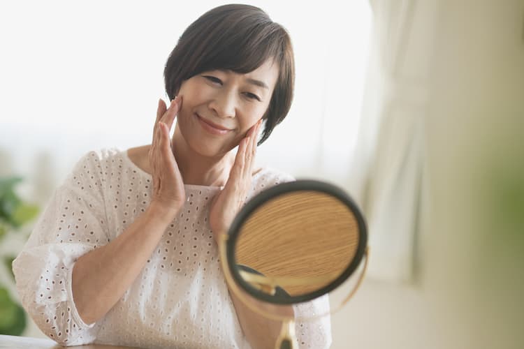 50代におすすめのたるみ治療は？原因やセルフケア方法も紹介