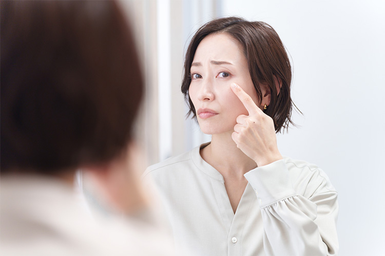 ほくろ除去後の保護テープはいつまで貼るべき?役割や使用期間について解説